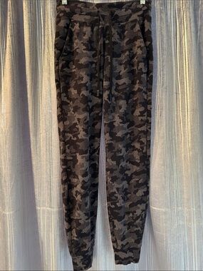 Lululemon Ready to Rulu Joggers High Rise Size 4